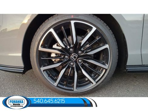 New 2025 Honda Accord Hybrid Touring image 9