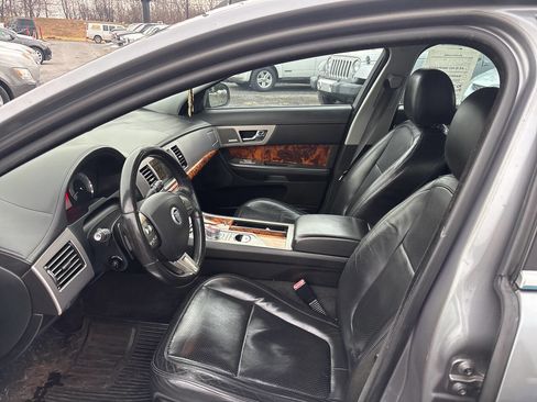 Used 2009 Jaguar XF Premium RWD image 12