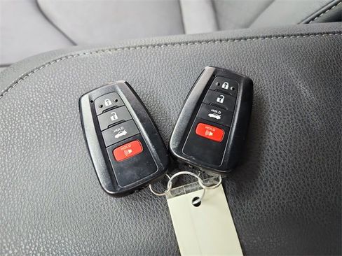 Used 2023 Toyota Camry XSE image 33