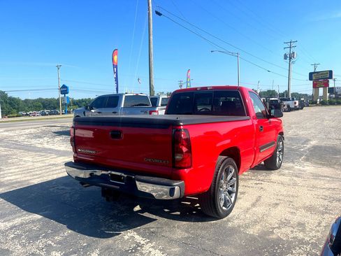 Used 2005 Chevrolet Silverado 1500 LS w/ Light Duty Power Package image 2