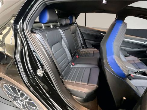 New 2026 Volkswagen Golf image 9