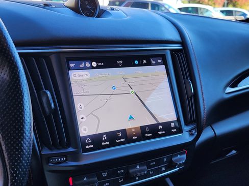 Used 2021 Maserati Levante Base image 15