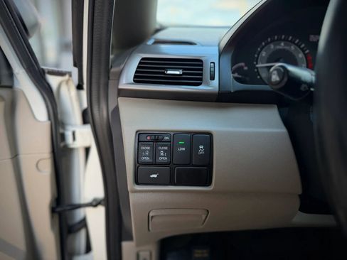 Used 2016 Honda Odyssey EX-L image 9