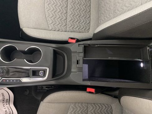 Used 2024 Chevrolet Equinox LS w/ LS Convenience Package AWD/4WD image 18