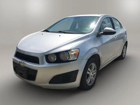 Used 2013 Chevrolet Sonic LT image 1