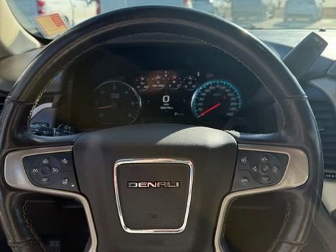 Used 2019 GMC Yukon XL Denali w/ Denali Ultimate Package image 10