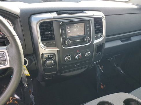 Used 2021 RAM 1500 Classic SLT image 20