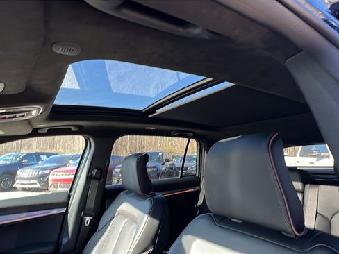 Used 2024 Jeep Wagoneer Launch Edition image 19