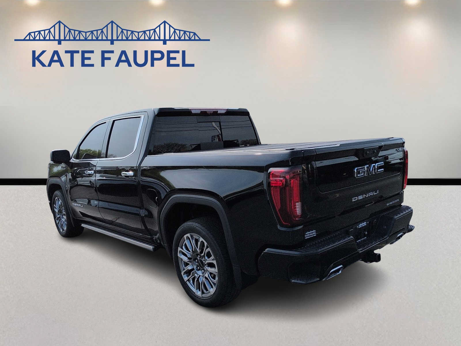 Used 2024 GMC Sierra 1500 Denali Ultimate AWD/4WD image 5
