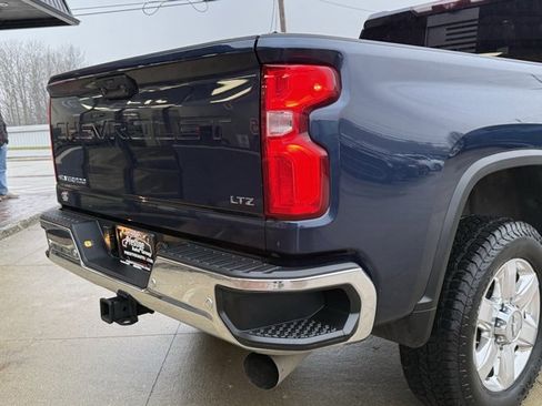 Used 2020 Chevrolet Silverado 3500 LTZ w/ LTZ Premium Package image 15