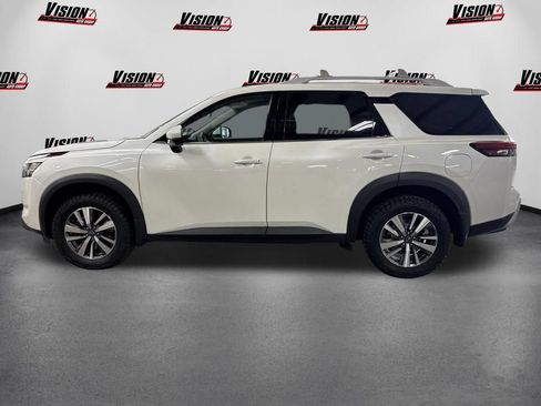 Certified 2024 Nissan Pathfinder SL AWD/4WD image 8
