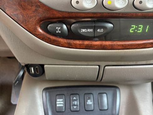 Used 2006 Toyota Sequoia Limited AWD/4WD image 14