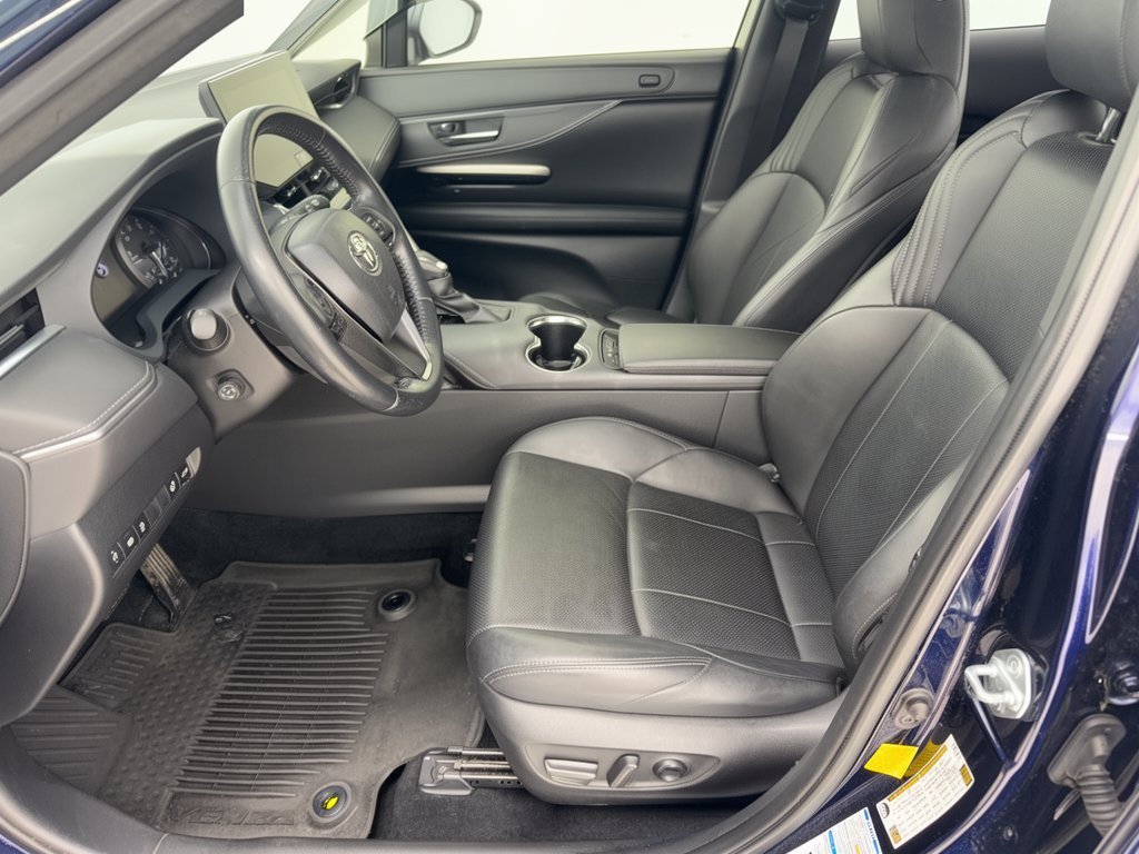 Used 2021 Toyota Venza XLE w/ Softex Package AWD/4WD image 5