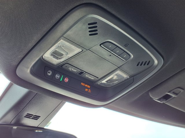 Certified 2023 Chevrolet Traverse LT AWD/4WD image 16