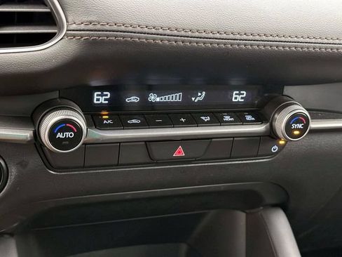 Used 2025 MAZDA MAZDA3 s FWD image 19