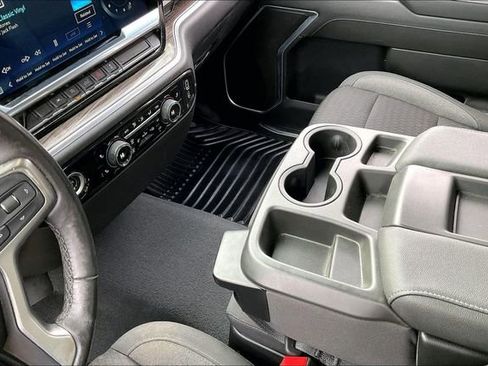 Used 2022 Chevrolet Silverado 1500 LT image 13