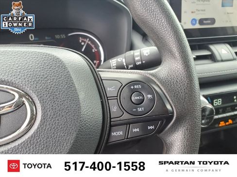 Used 2025 Toyota RAV4 XLE AWD/4WD image 18