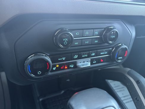 Used 2024 Ford Bronco Outer Banks image 21