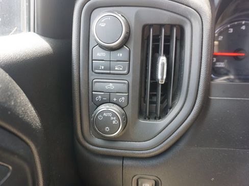 Used 2019 Chevrolet Silverado 1500 W/T w/ WT Convenience Package AWD/4WD image 4