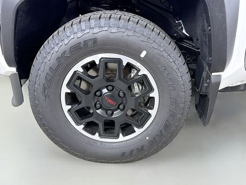 New 2026 Toyota Tacoma TRD Off-Road w/ TRD Off Road Premium Package AWD/4WD image 35