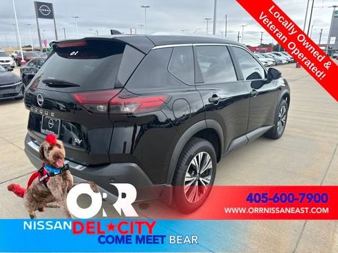 Used 2023 Nissan Rogue SV w/ SV Premium B Package FWD image 5