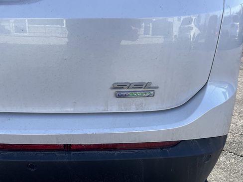 Used 2018 Ford Edge SEL w/ Equipment Group 201A image 12