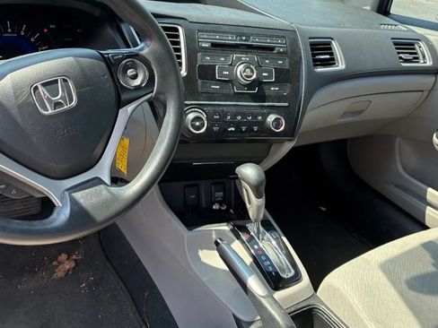 Used 2013 Honda Civic LX image 9