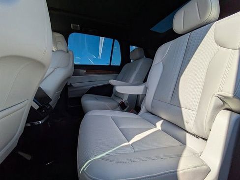 New 2026 Cadillac Vistiq Sport w/ LPO, Floor Liner Package image 14