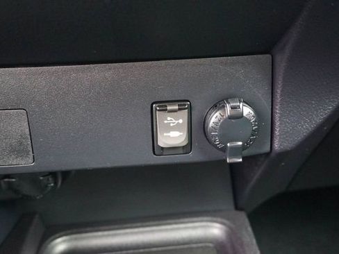 Used 2017 Toyota RAV4 LE image 24