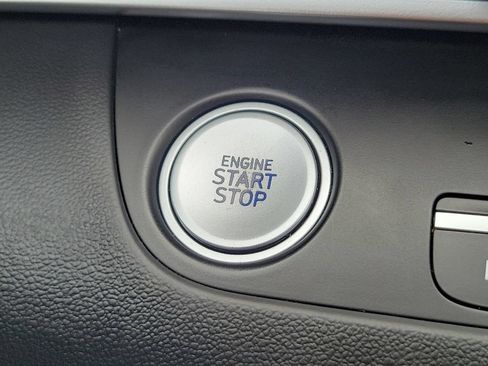 Used 2025 Hyundai Elantra SEL FWD image 18