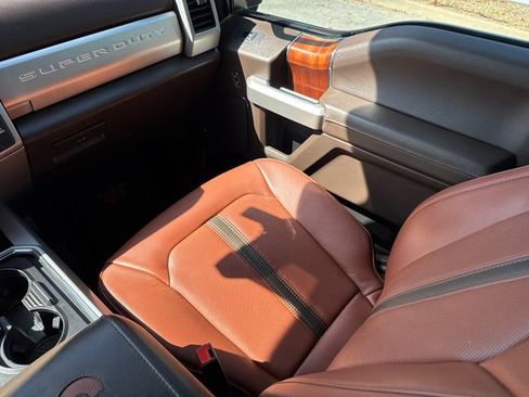 Used 2022 Ford F250 King Ranch w/ King Ranch Ultimate Package AWD/4WD image 17