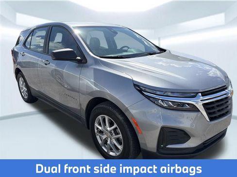 Used 2024 Chevrolet Equinox LS w/ Driver Confidence II Package FWD image 9