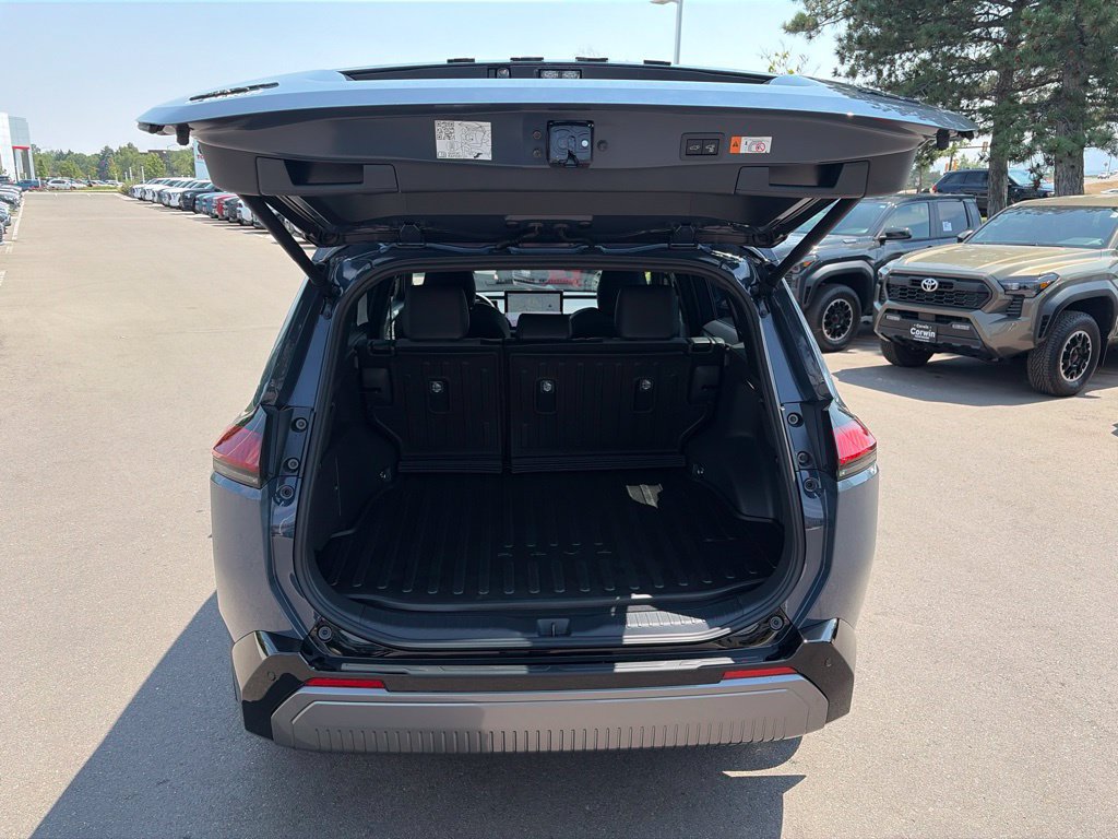 Used 2026 Toyota RAV4 XSE AWD/4WD image 16