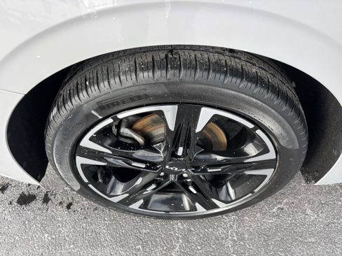 Used 2023 Kia K5 GT-Line image 12
