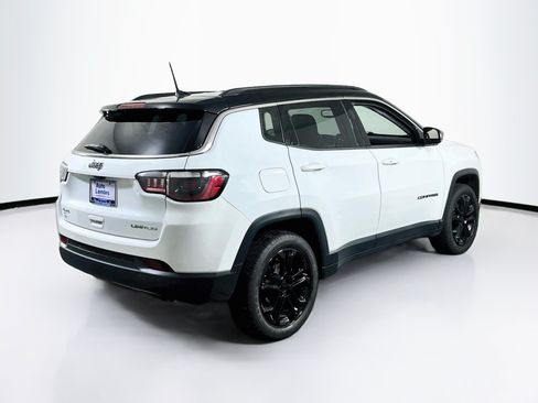 Used 2022 Jeep Compass Limited AWD/4WD image 5