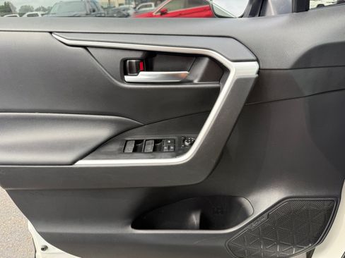 Used 2022 Toyota RAV4 XLE w/ Convenience Package AWD/4WD image 35