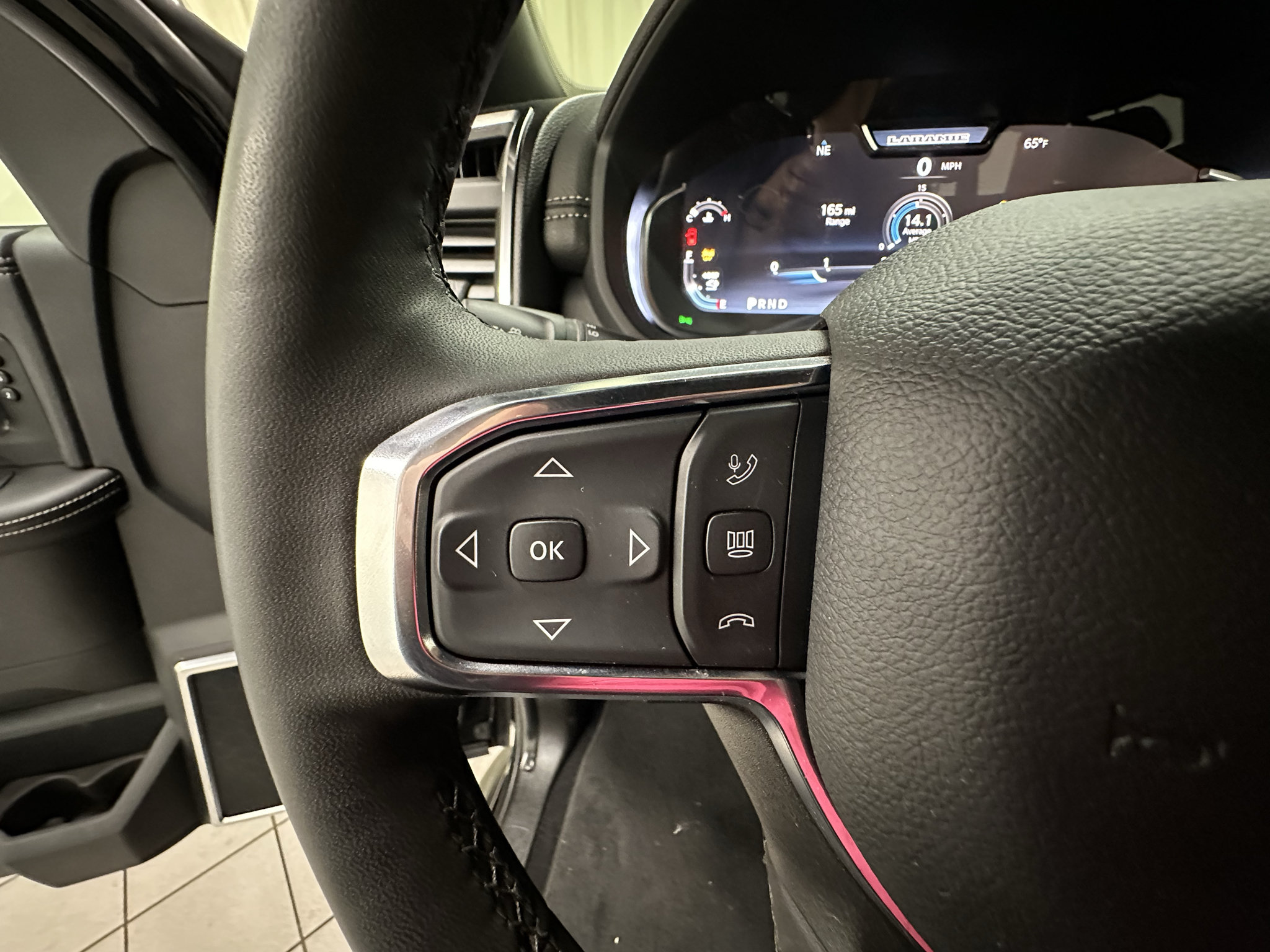 Used 2026 RAM 2500 Laramie AWD/4WD image 33