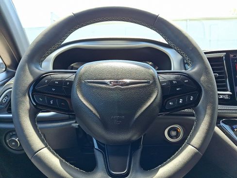 Certified 2022 Chrysler Pacifica Touring-L w/ S Appearance Package FWD image 21
