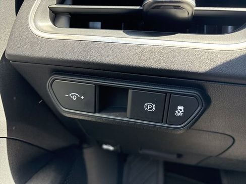 Used 2025 Kia K4 FWD image 7