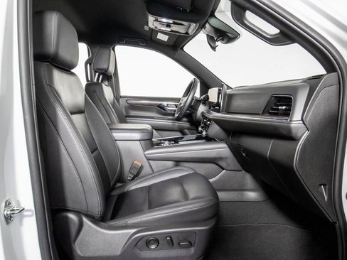 Used 2025 Chevrolet Tahoe LT image 10