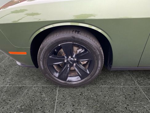 Used 2023 Dodge Challenger SXT RWD image 14