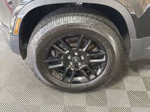 Used 2023 Land Rover Defender 110 S image 12