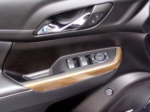 Used 2023 GMC Acadia SLE w/ Driver Convenience Package image 65