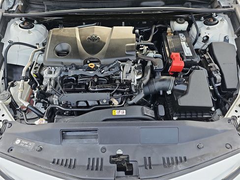 Used 2019 Toyota Camry SE w/ Carpet Mat Package image 30