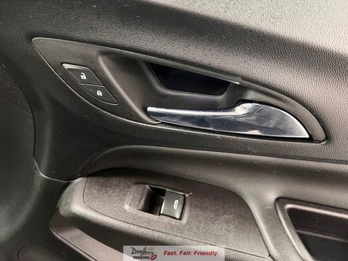 Used 2022 Chevrolet Equinox LT FWD image 36