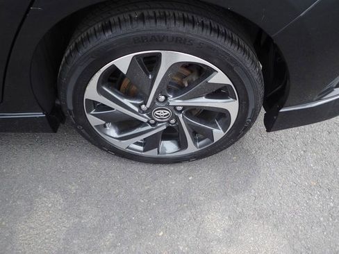 Used 2018 Toyota Corolla iM w/ Carpet Mat Package (TMS) FWD image 24