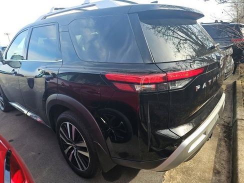 Certified 2024 Nissan Pathfinder Platinum w/ Cargo Package image 4