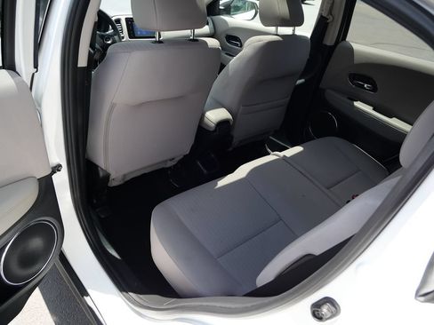 Used 2018 Honda HR-V EX image 18