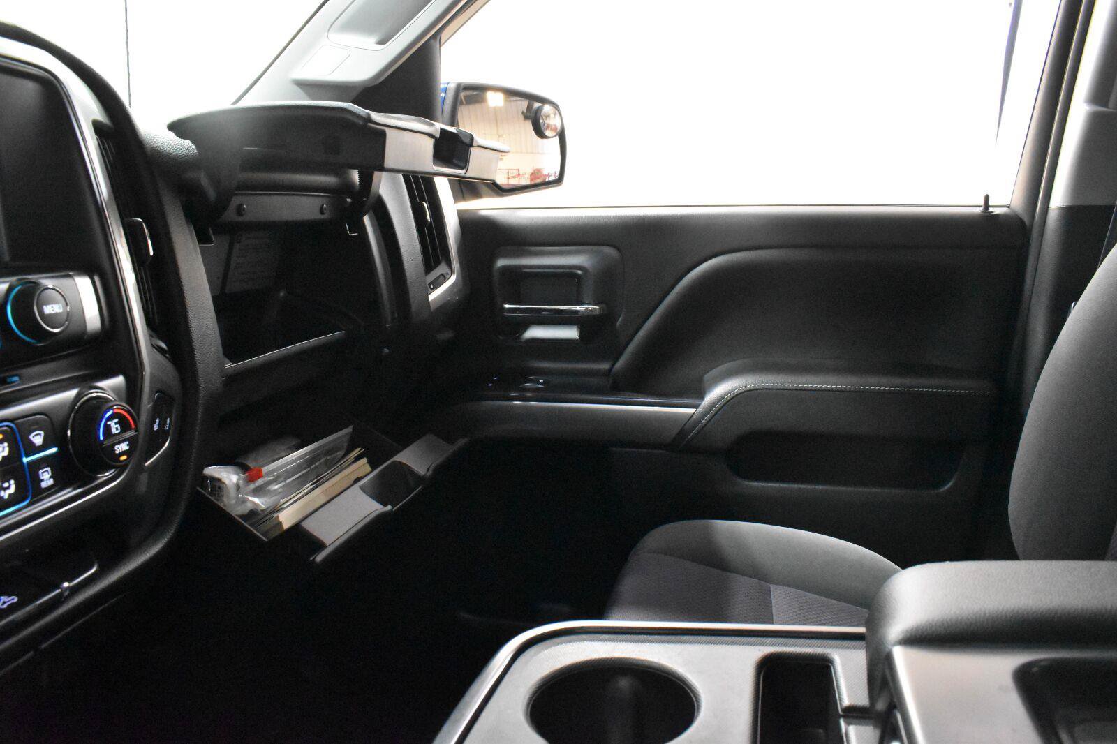 Used 2015 Chevrolet Silverado 1500 LT w/ LT Convenience Package AWD/4WD image 17