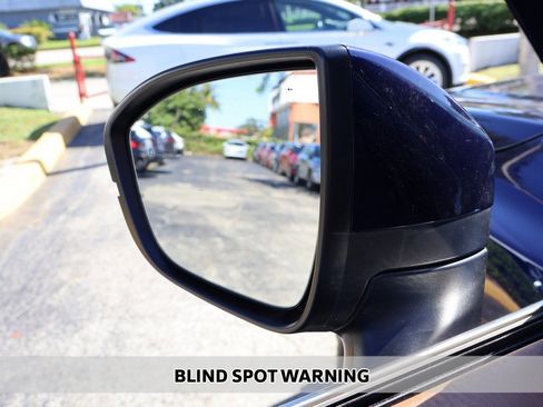 Used 2024 Nissan Pathfinder Platinum w/ Cargo Package image 7